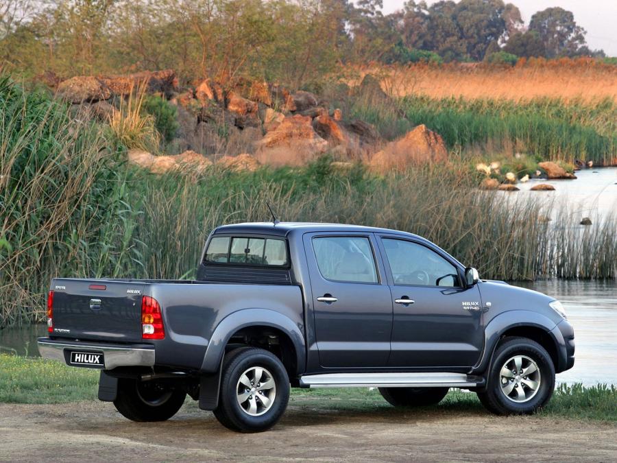 Toyota Hilux Double Cab 2008 года  (ZA) (фото 7 из 24)